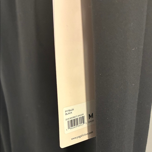 Yogalicious Women’s Lux District Joggers - Black (New) - Picture 5 of 6